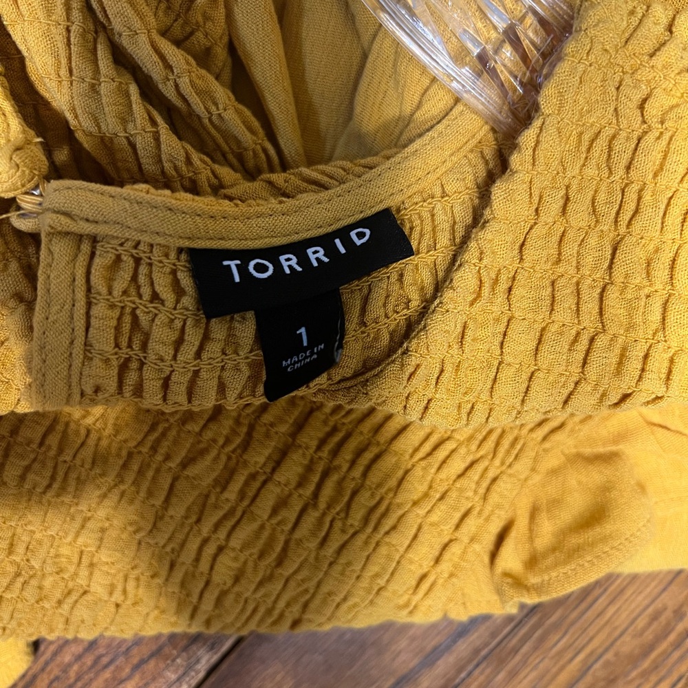 Torrid Mustard Smocked Baby Doll Top Size 1 - Picture 4 of 5